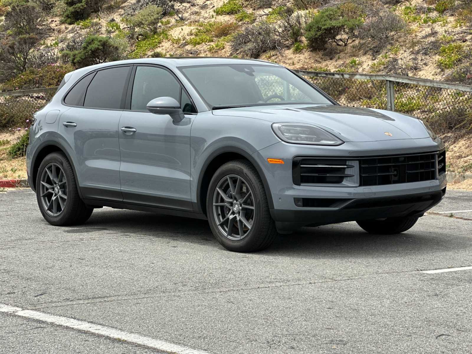 Certified 2025 Porsche Cayenne image 10