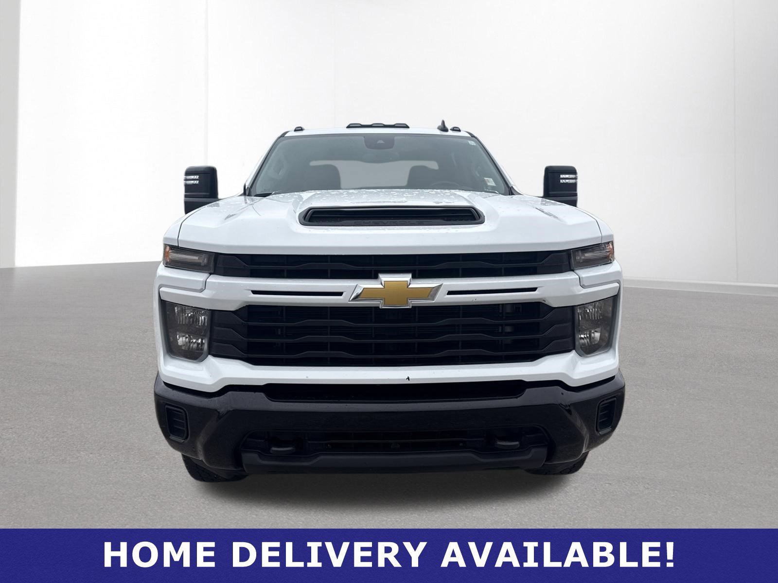 Used 2024 Chevrolet Silverado 2500 Custom w/ Custom Value Package image 2