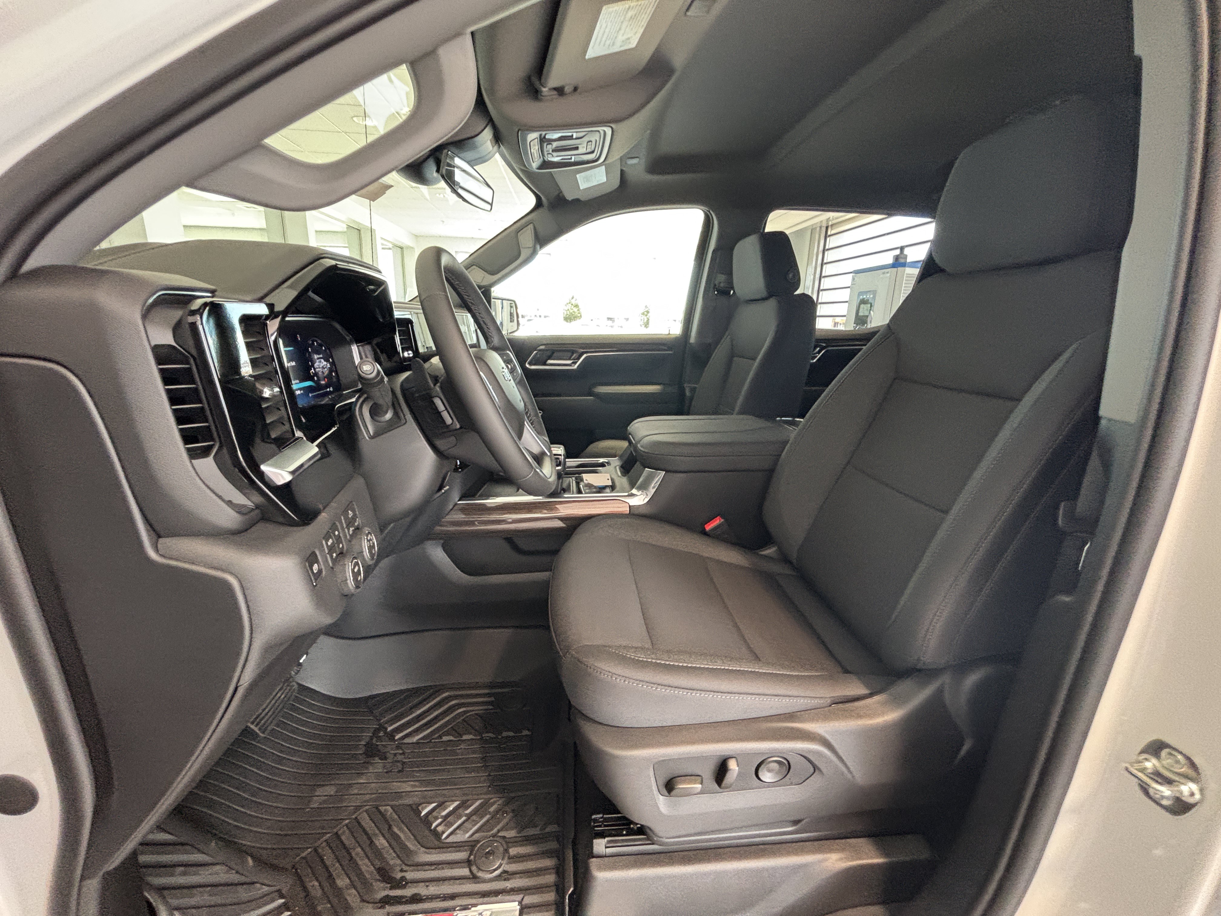 New 2026 Chevrolet Silverado 1500 RST AWD/4WD image 2
