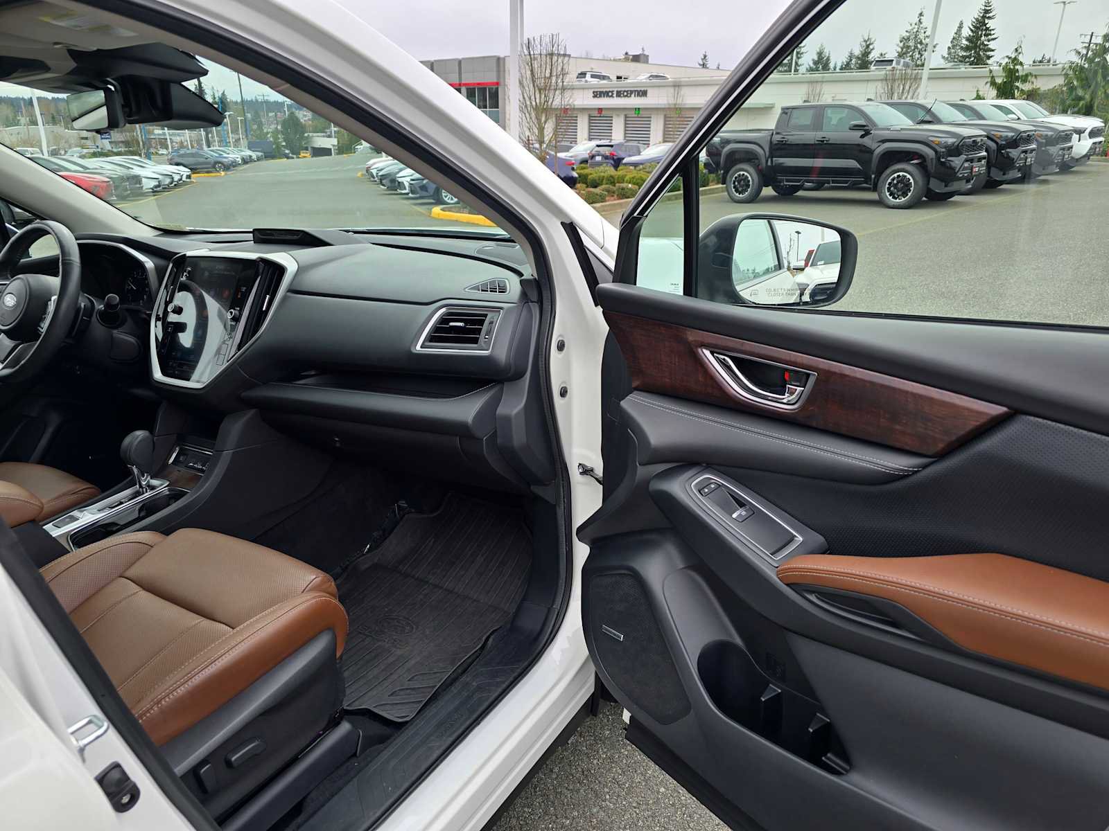 Used 2023 Subaru Ascent Touring image 10