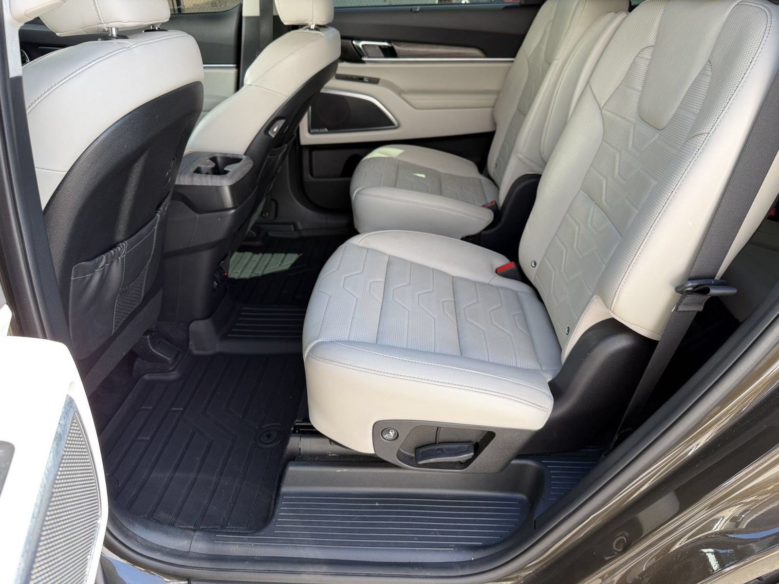 Used 2021 Kia Telluride SX w/ SX Prestige Package AWD/4WD image 22
