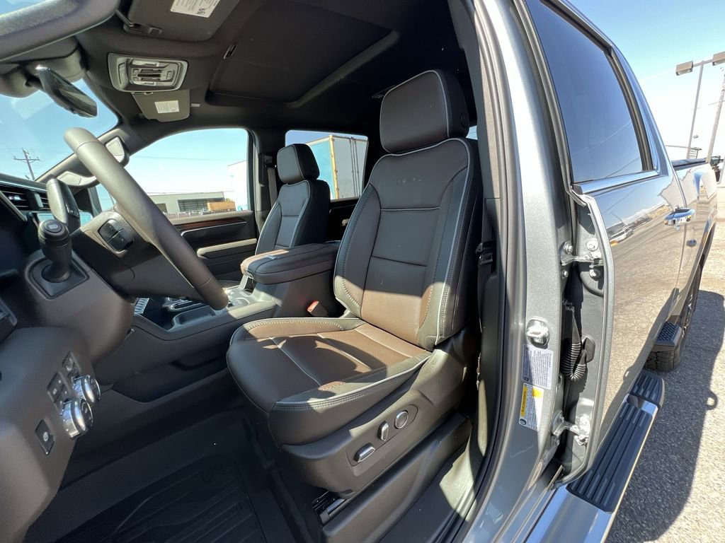 New 2026 GMC Sierra 3500 Denali w/ Denali Reserve Package image 20