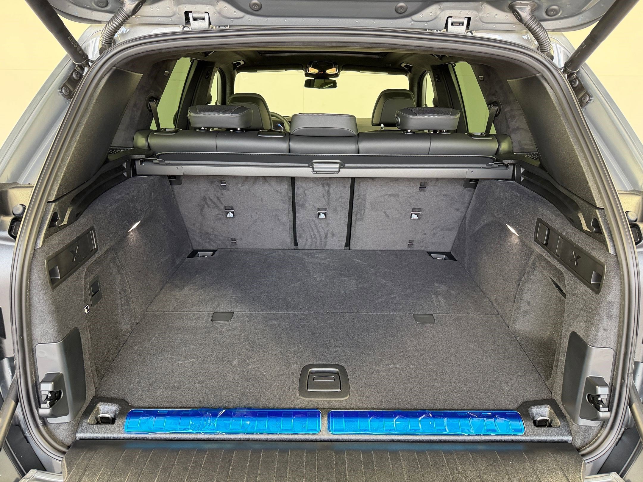 New 2026 BMW X5 xDrive50e w/ Executive Package image 32