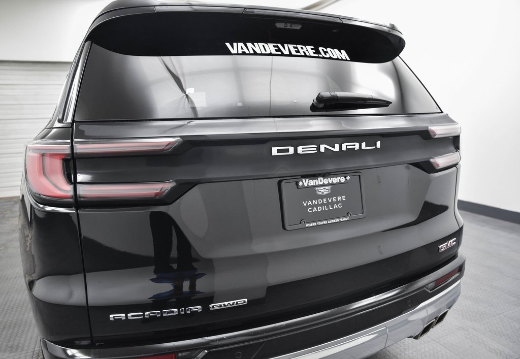 Used 2024 GMC Acadia Denali w/ Super Cruise Package image 6