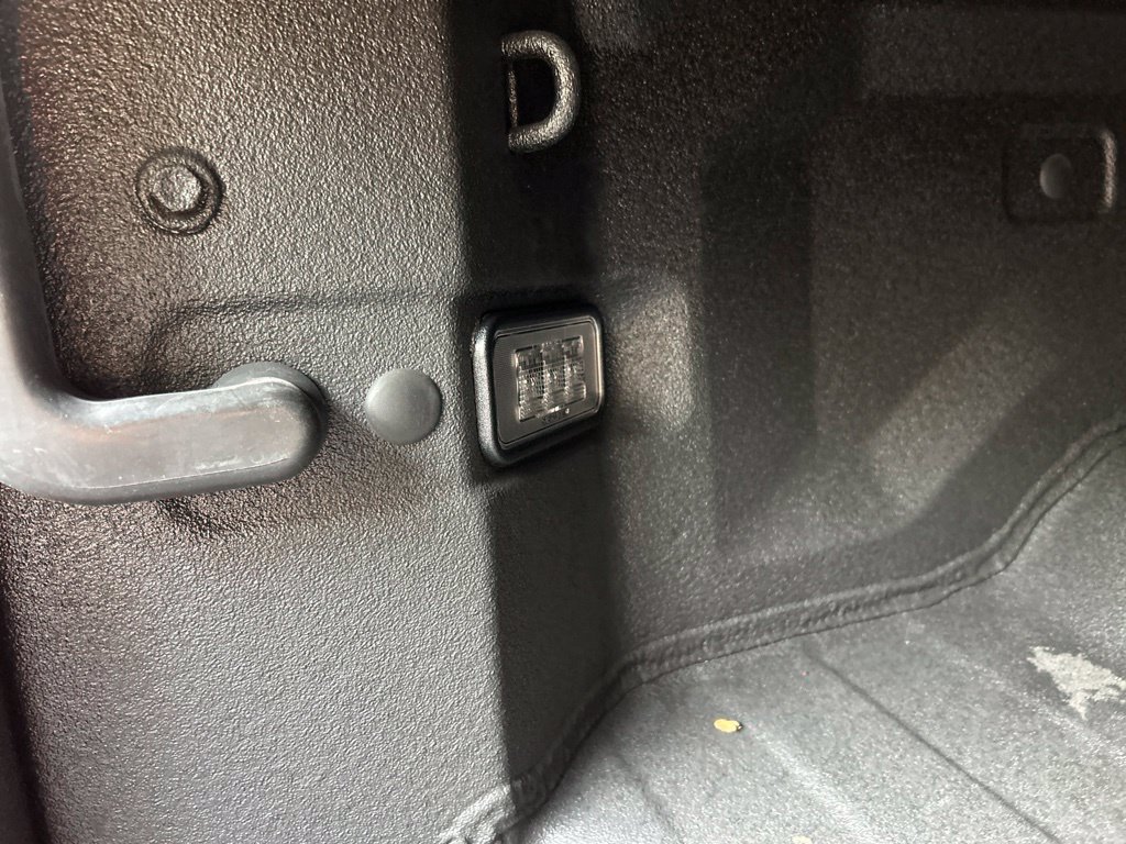 Used 2024 GMC Hummer EV 2X w/ LPO, Illumination Package AWD/4WD image 33
