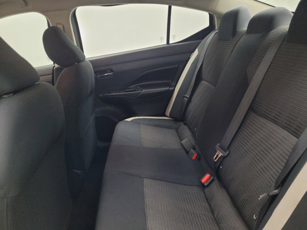 Used 2020 Nissan Versa SV FWD image 18