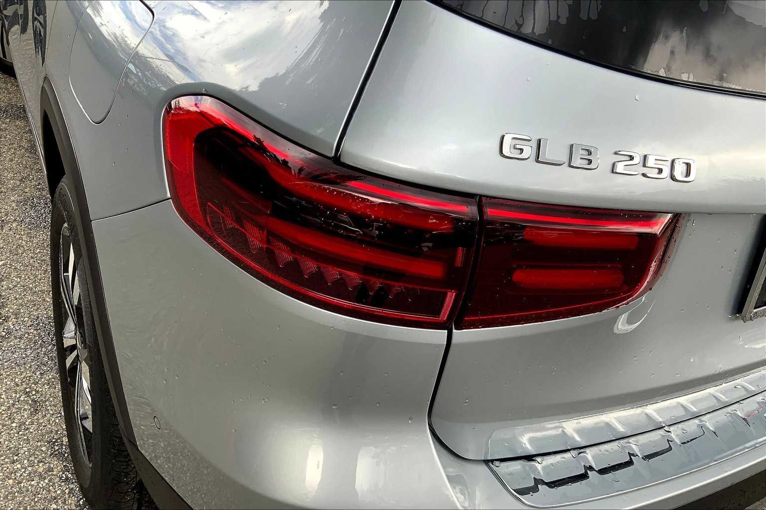 Certified 2026 Mercedes-Benz GLB 250 GLB 250 image 18