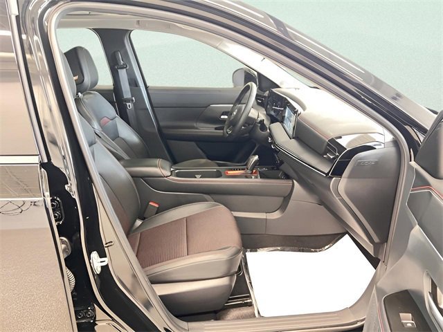 Used 2025 Nissan Kicks SR w/ SR Premium Package image 11