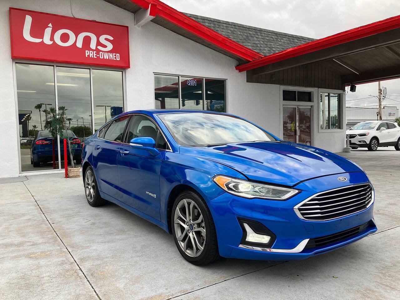 Used 2019 Ford Fusion Titanium FWD image 11