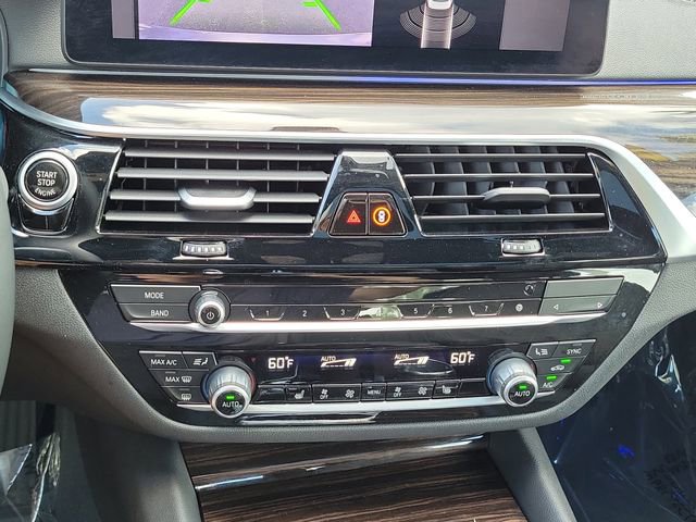 Used 2023 BMW 540i w/ Premium Package image 30
