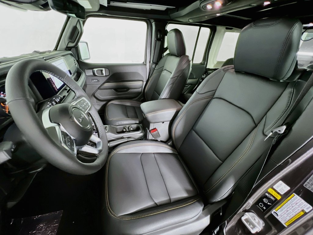 New 2027 Jeep Wrangler Unlimited Sahara AWD/4WD image 22