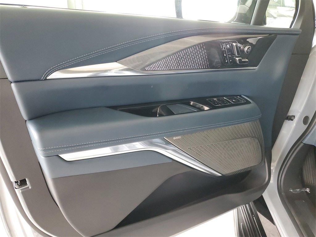 New 2026 Cadillac Escalade IQ Sport 2 w/ LPO, ONYX Package image 15