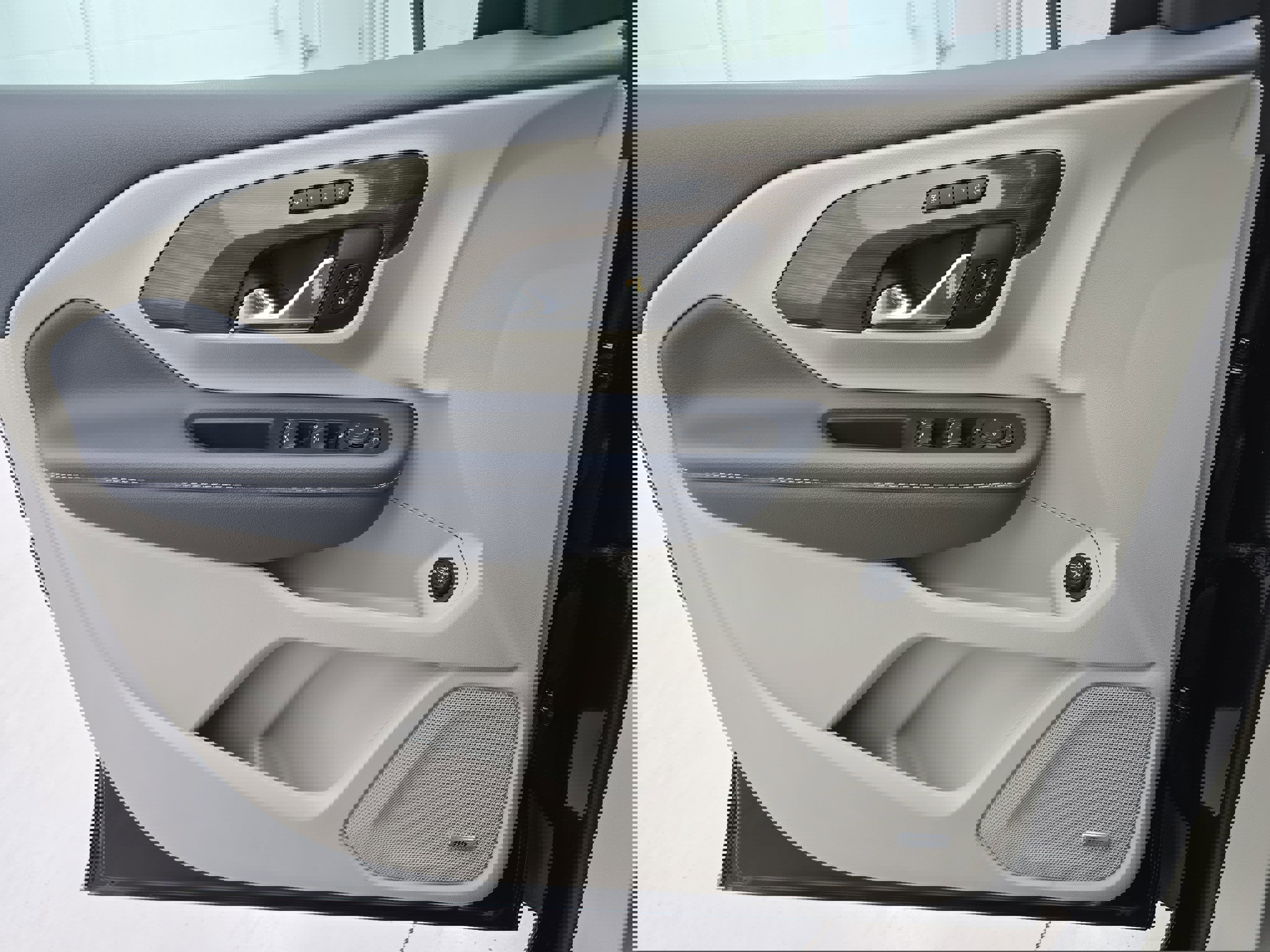 Used 2024 GMC Terrain Denali w/ Denali Premium Package image 27