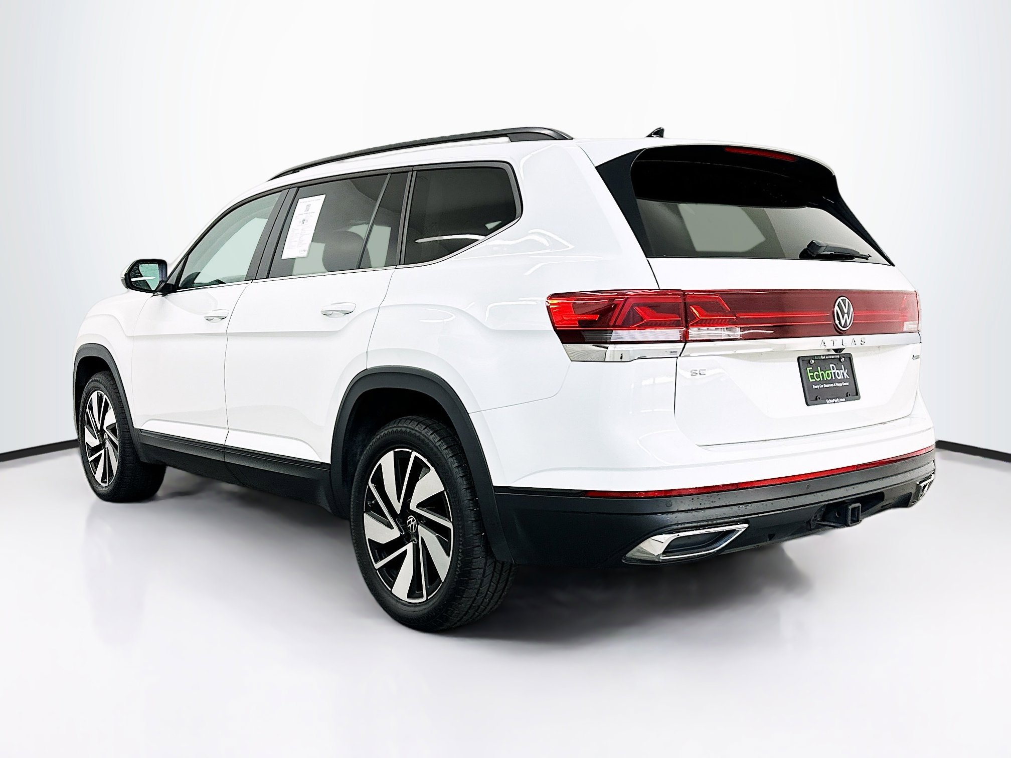 Used 2024 Volkswagen Atlas SE image 5