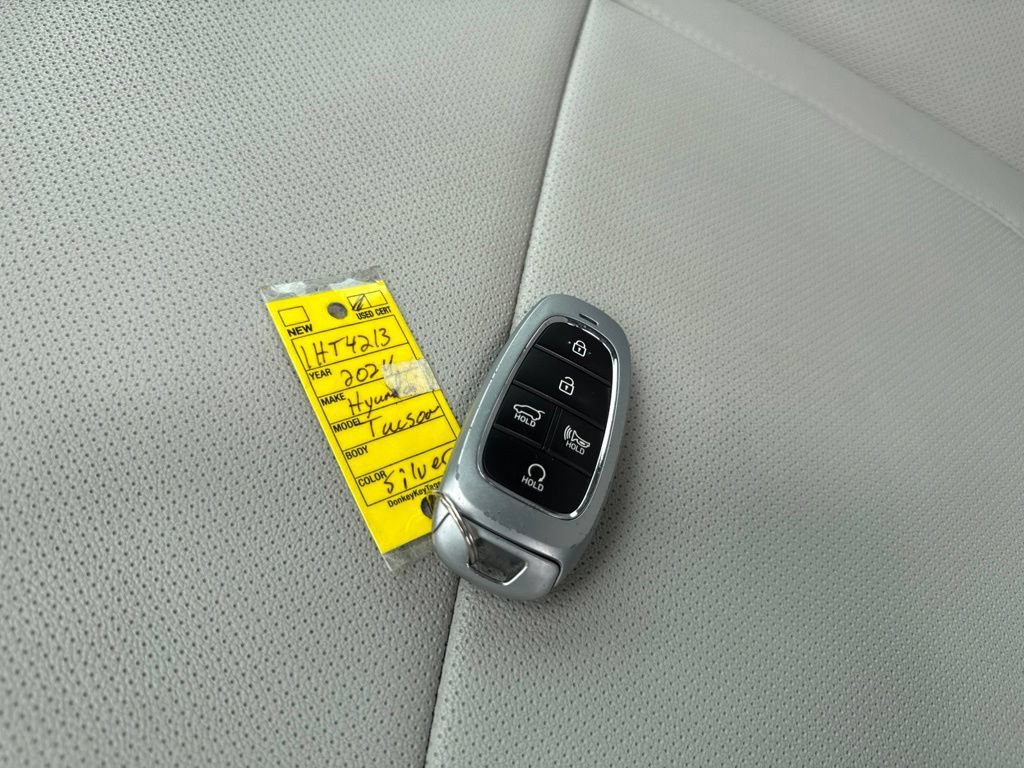 Used 2024 Hyundai Tucson SEL w/ Convenience Package FWD image 2