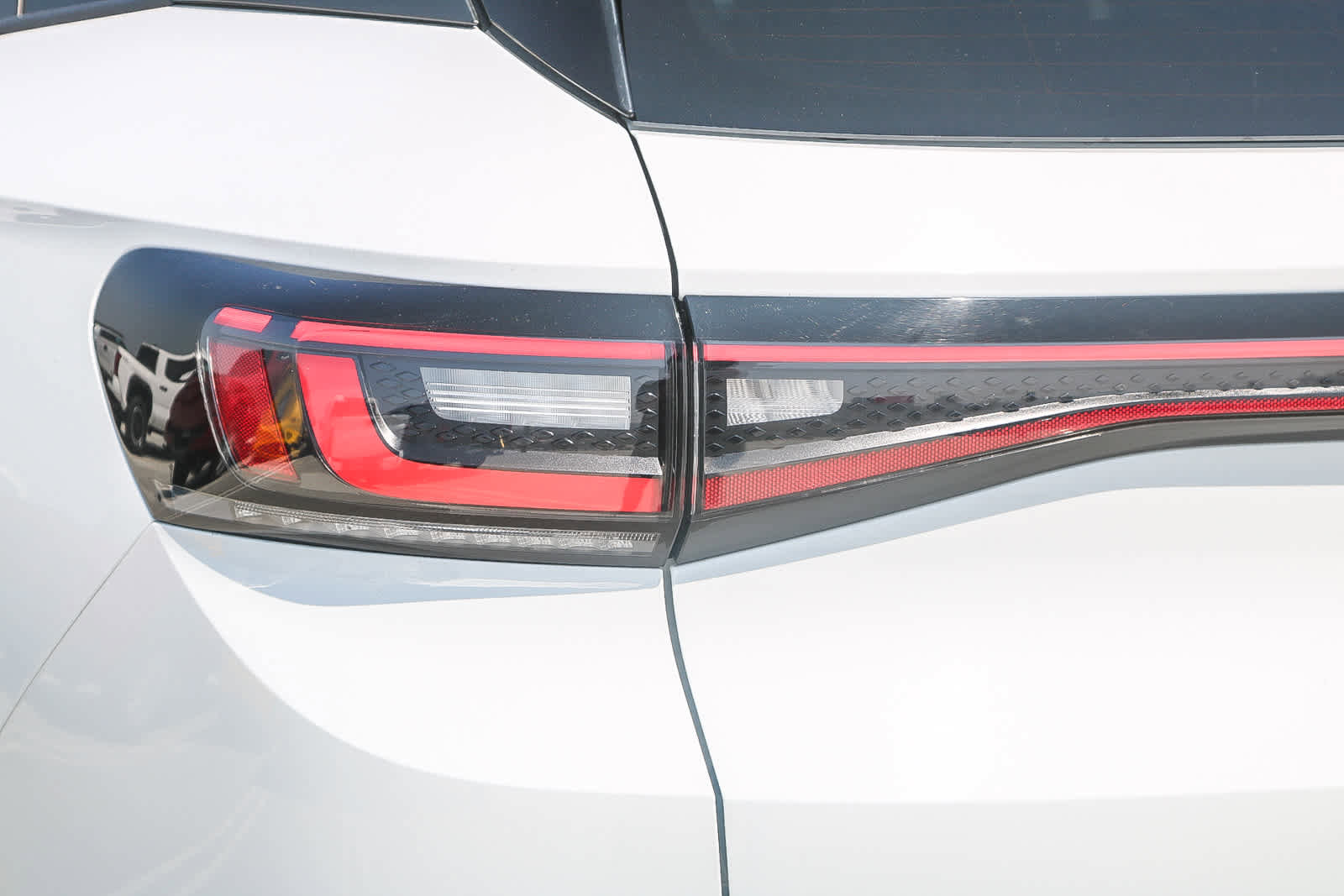 Used 2022 Volkswagen ID.4 Pro image 9