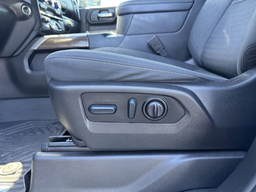 Used 2022 Chevrolet Silverado 2500 LT w/ Convenience Package image 12