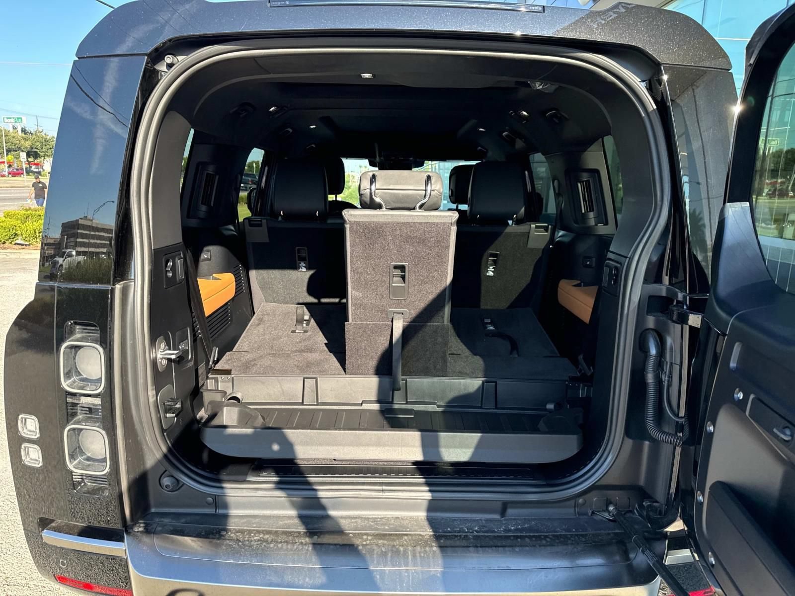 New 2024 Land Rover Defender 130 X AWD/4WD image 7