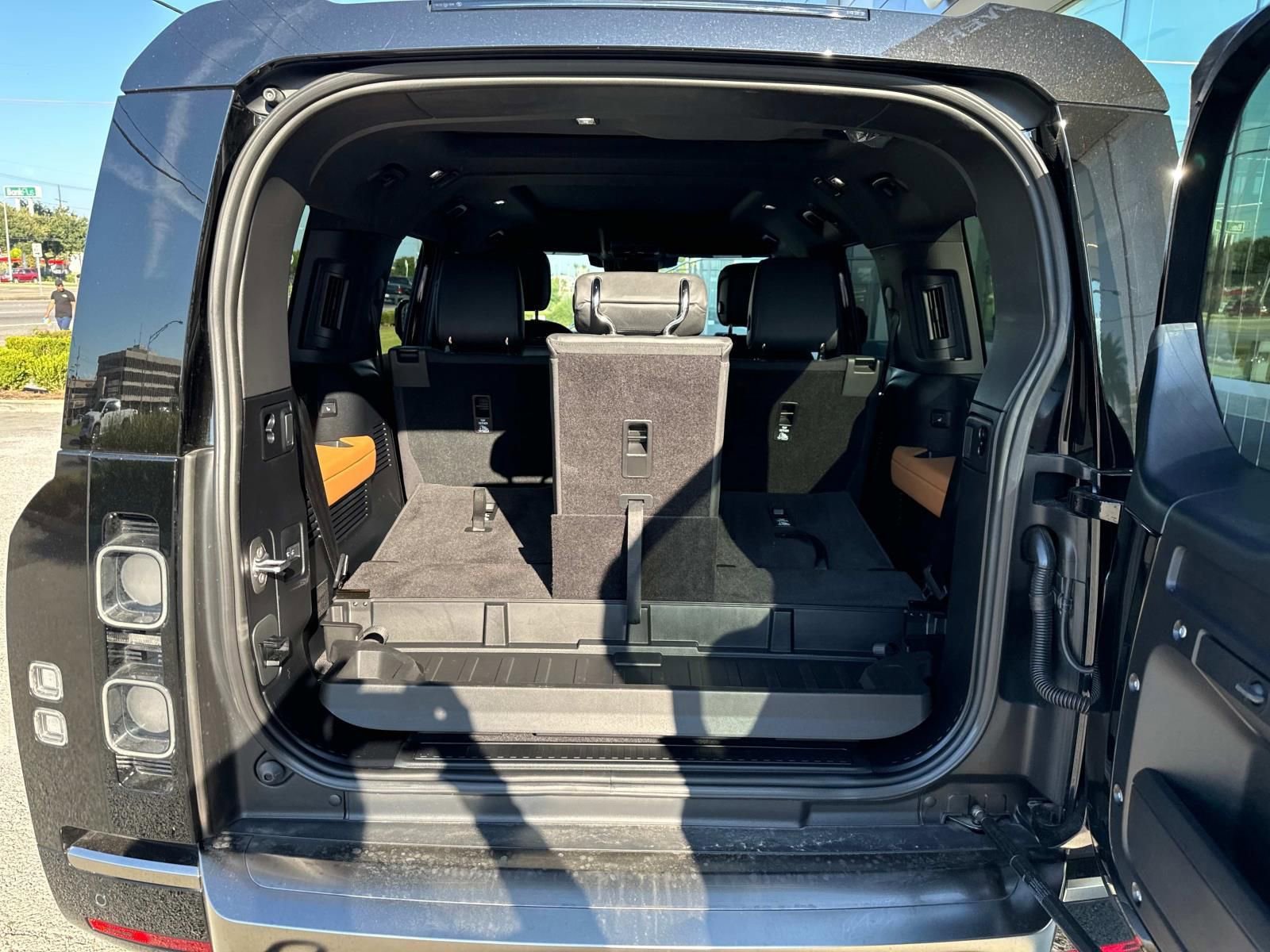 New 2024 Land Rover Defender 130 X image 7