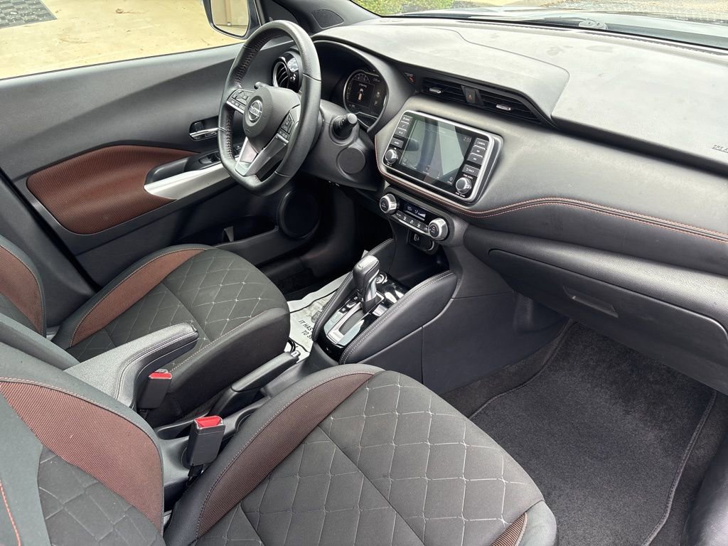 Used 2020 Nissan Kicks SR w/ Exterior Package image 12