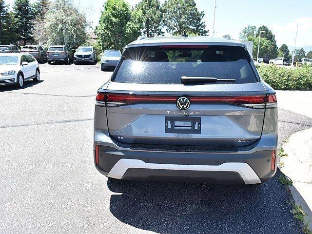 New 2025 Volkswagen Tiguan SE image 5