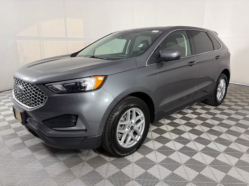 Certified 2024 Ford Edge SEL image 3