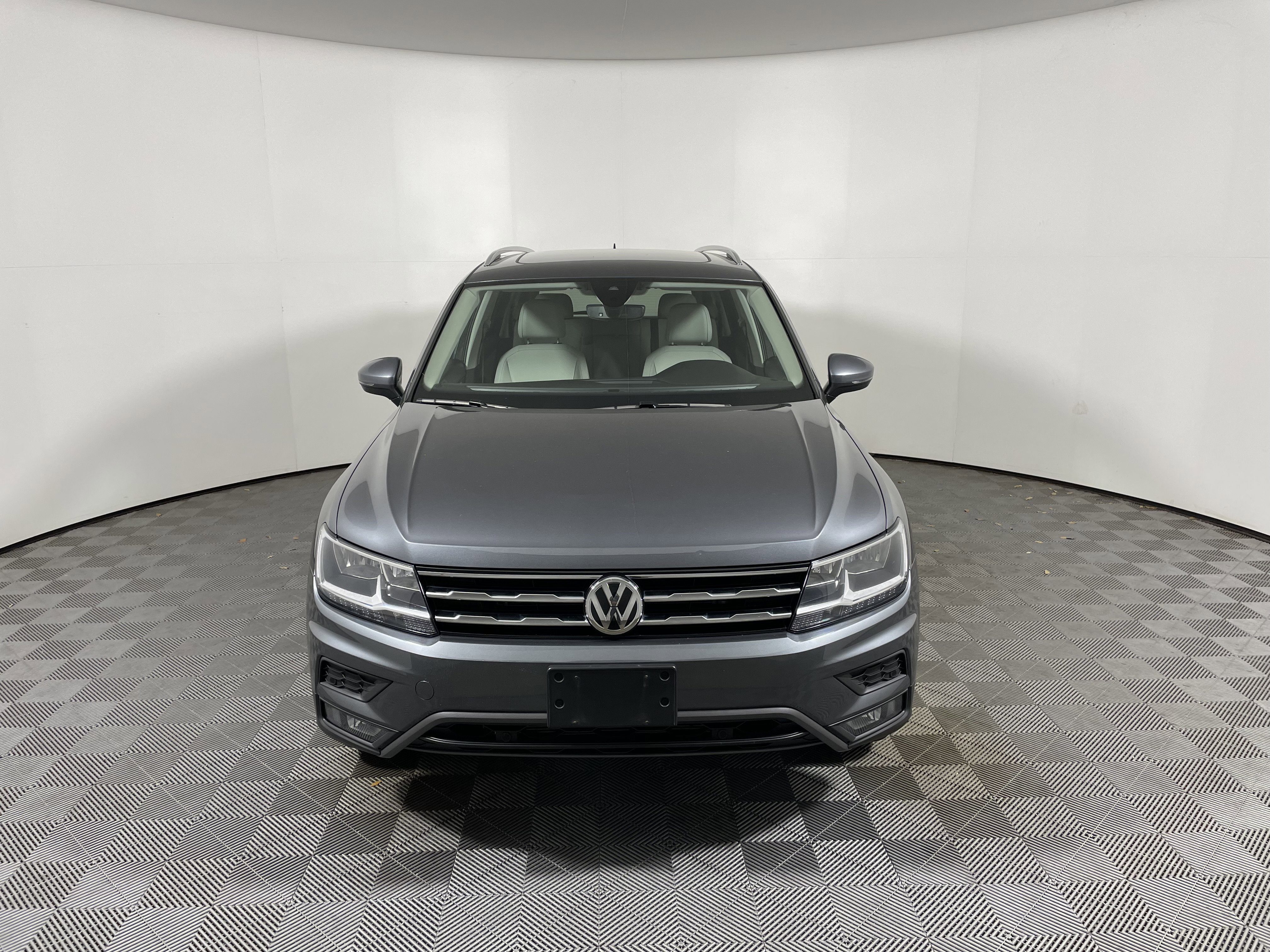 Used 2021 Volkswagen Tiguan SEL AWD/4WD image 8