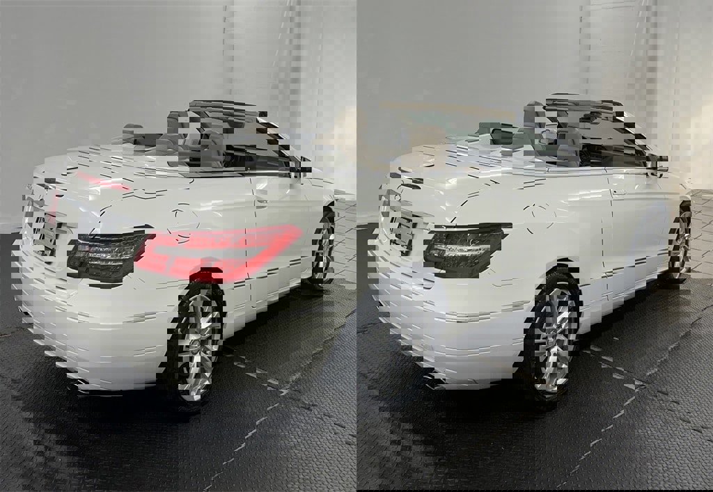 Used 2011 Mercedes-Benz E 350 Cabriolet image 39