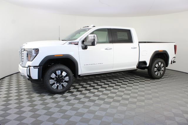 New 2026 GMC Sierra 2500 Denali w/ Denali Reserve Package AWD/4WD image 2
