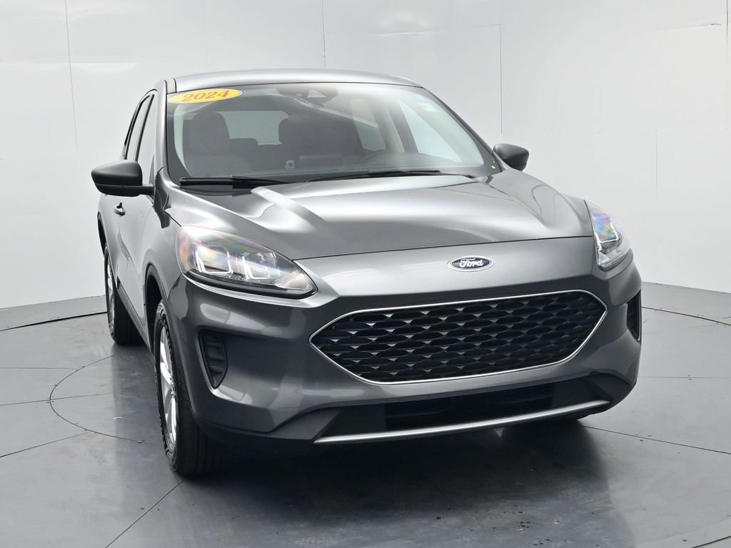 Used 2022 Ford Escape SE w/ Convenience Package AWD/4WD image 2