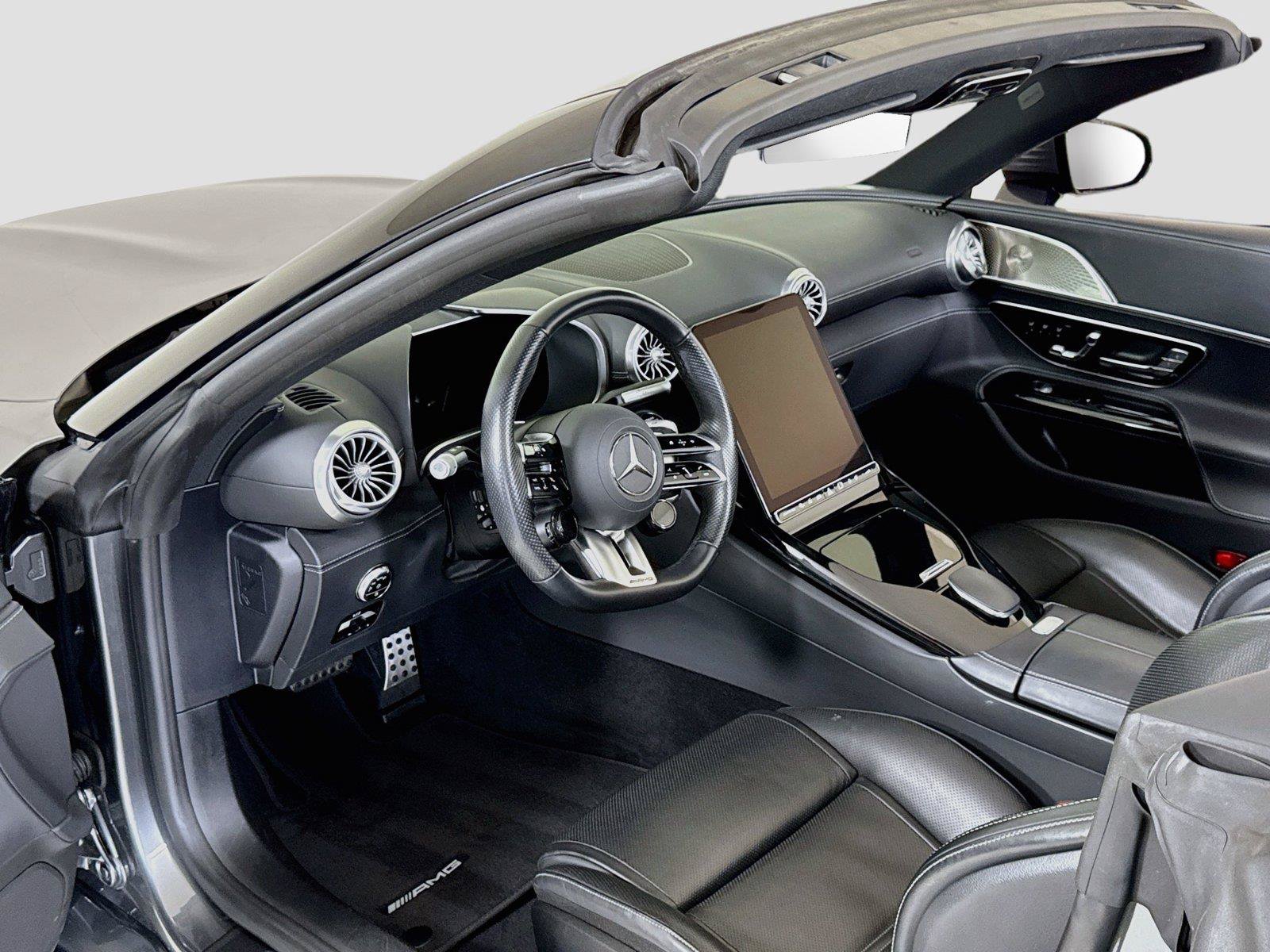 Used 2025 Mercedes-Benz SL 63 AMG 4MATIC image 15