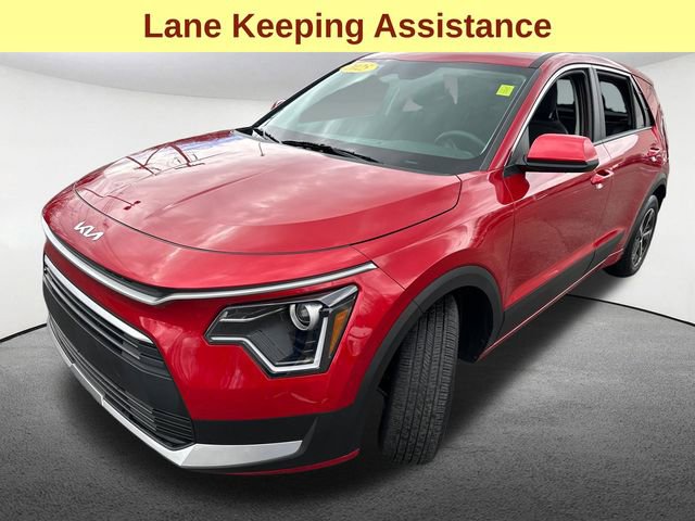 Used 2025 Kia Niro LX image 5