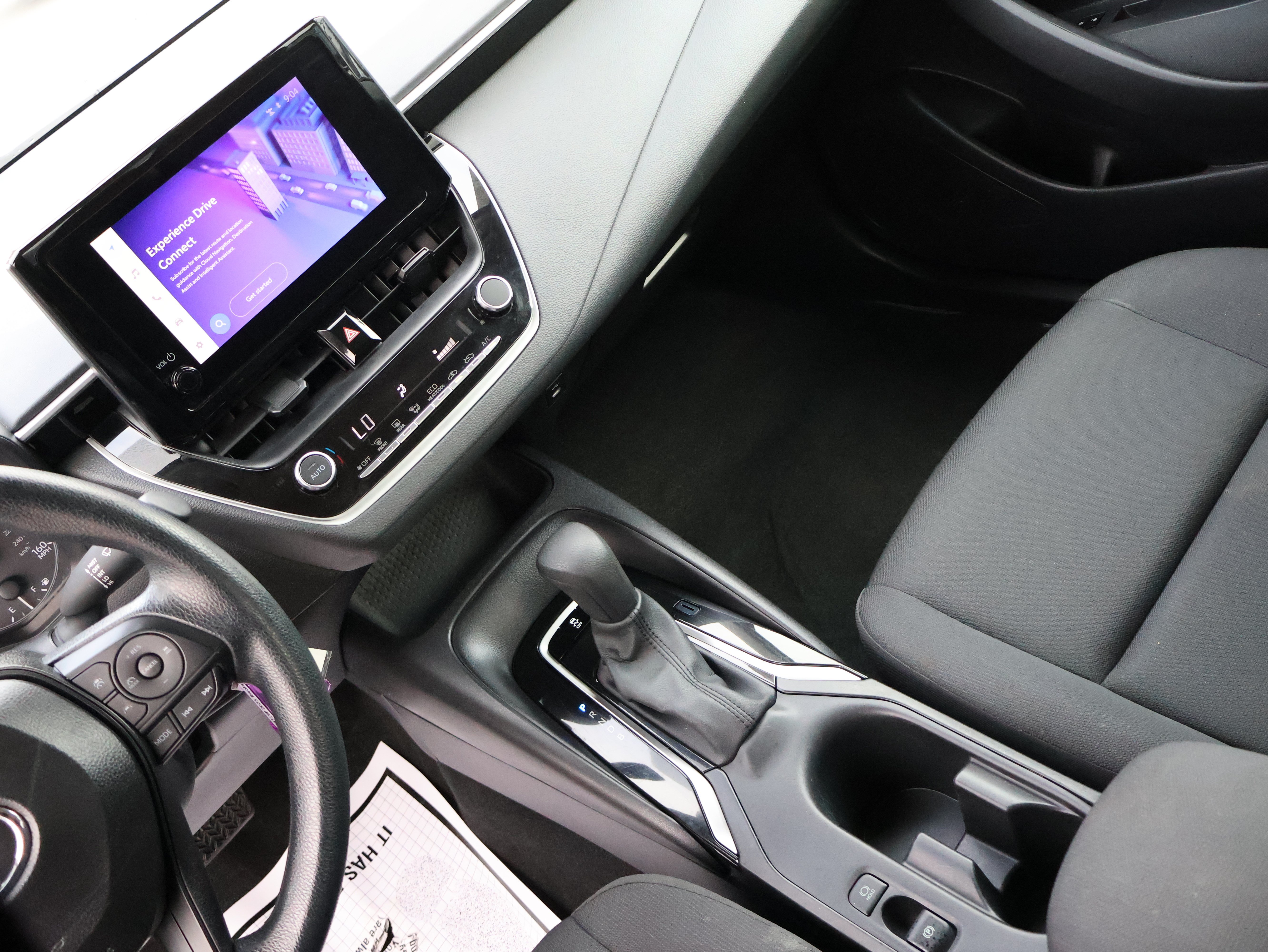 Used 2025 Toyota Corolla LE FWD image 20