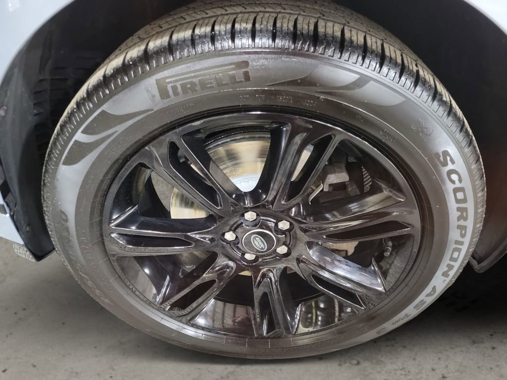 Used 2022 Land Rover Range Rover Velar R-Dynamic S AWD/4WD image 9