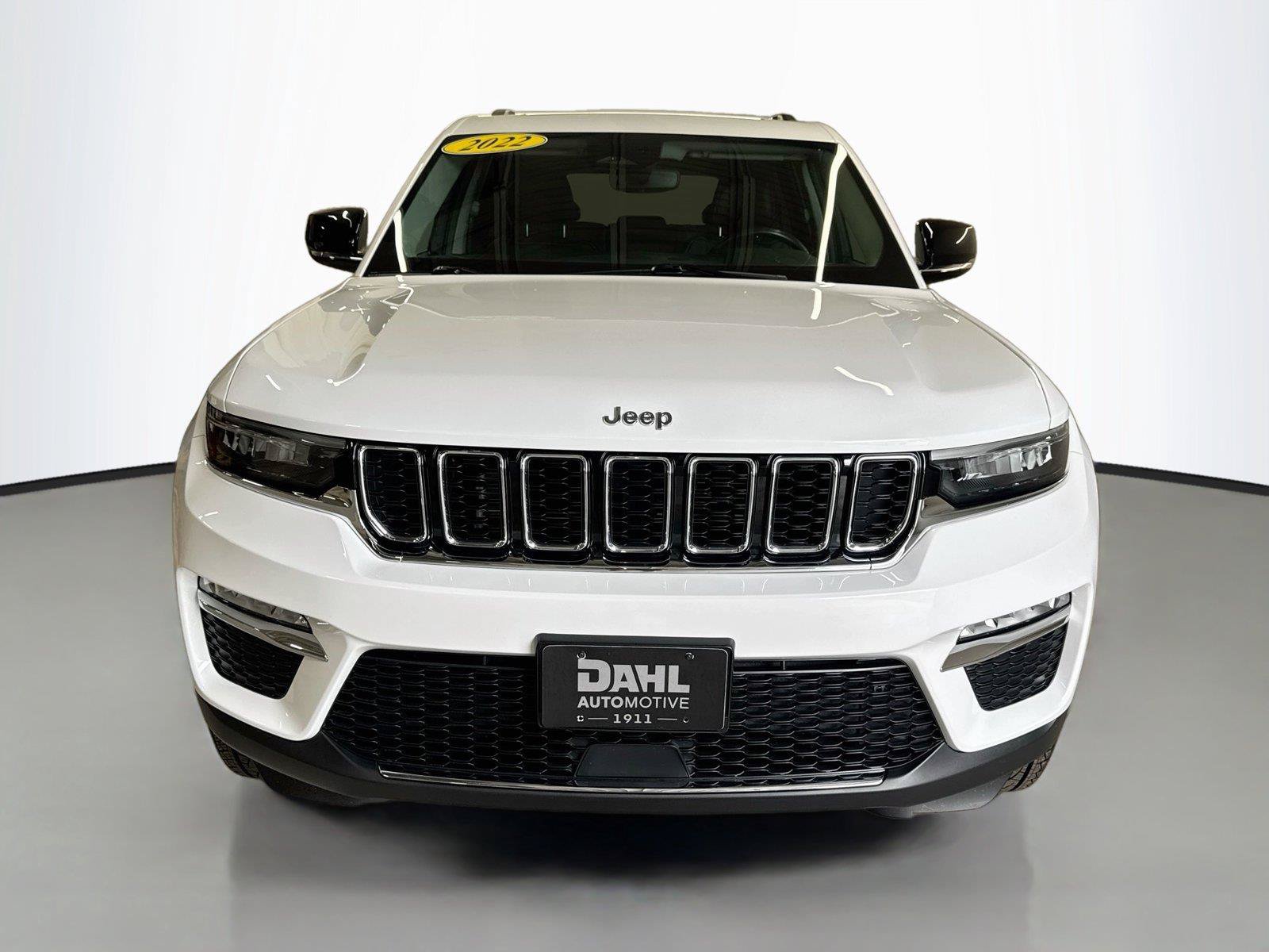 Used 2022 Jeep Grand Cherokee Limited AWD/4WD image 3