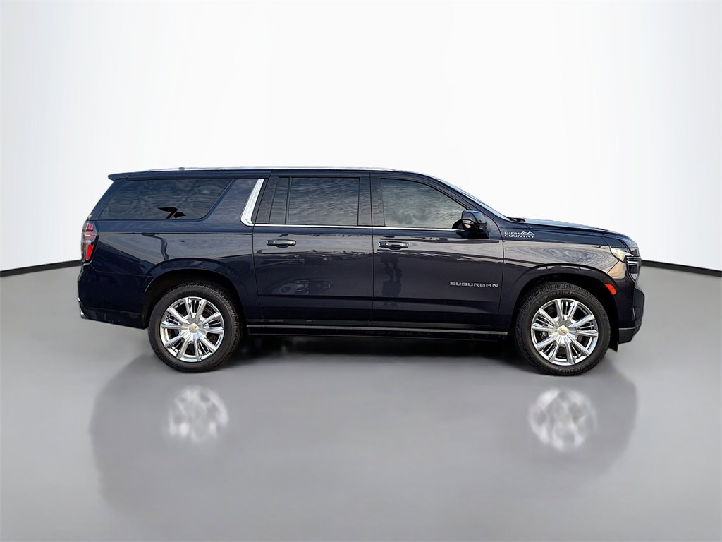 Used 2022 Chevrolet Suburban High Country image 8