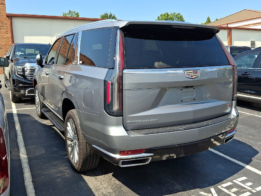 Used 2023 Cadillac Escalade Premium Luxury w/ LPO, Floor Liner Package AWD/4WD image 6
