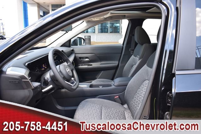 Used 2026 Nissan Kicks SV w/ SV Premium Package FWD image 18
