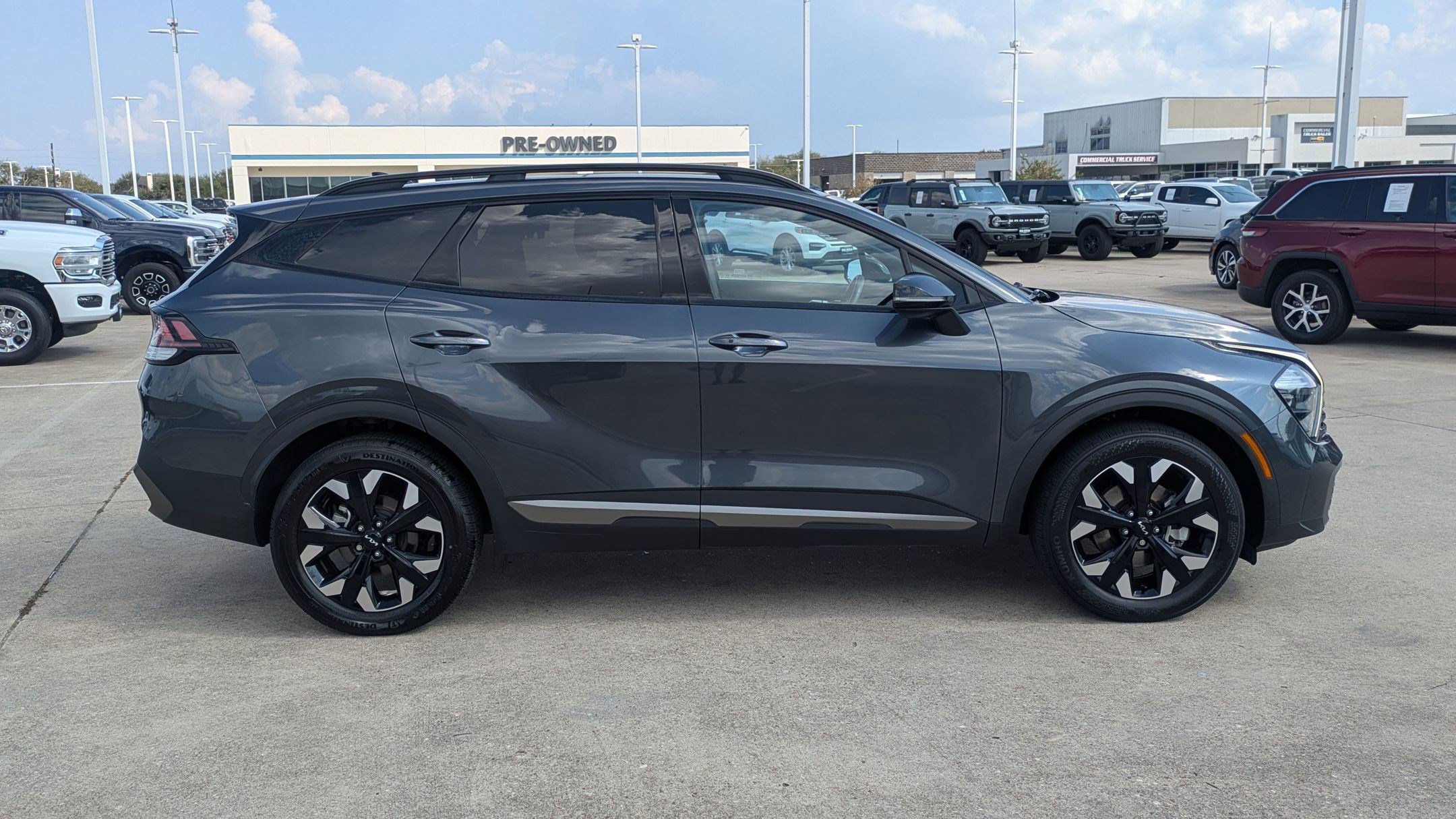Used 2023 Kia Sportage X-Line w/ X-Line Premium Package image 2