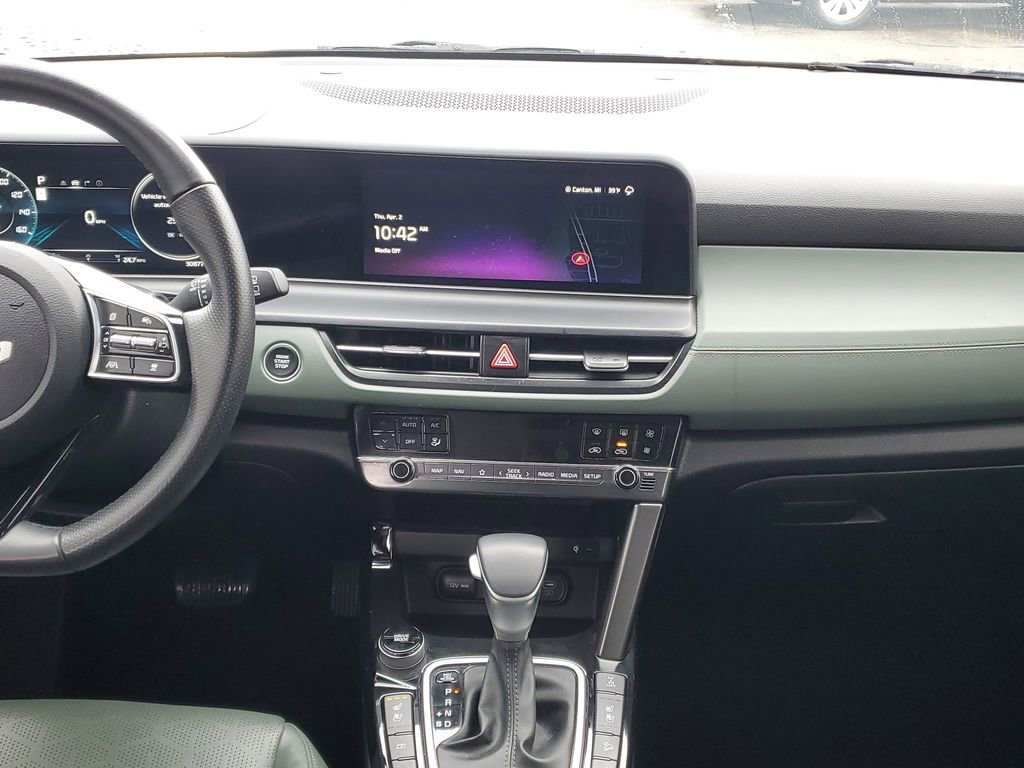 Used 2024 Kia Seltos SX w/ SX Sunroof Package image 26