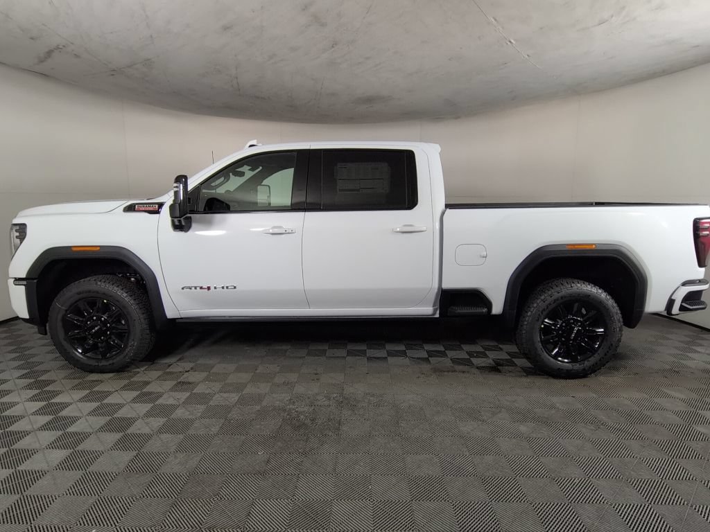 New 2026 GMC Sierra 2500 AT4 w/ AT4 Premium Plus Package AWD/4WD image 8