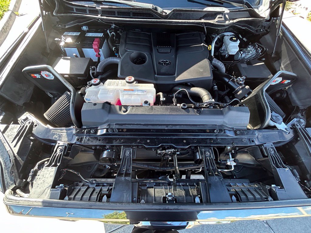 Used 2023 Toyota Tundra Platinum AWD/4WD image 31