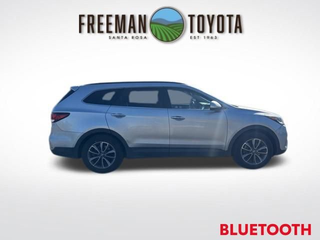 Used 2017 Hyundai Santa Fe SE image 4