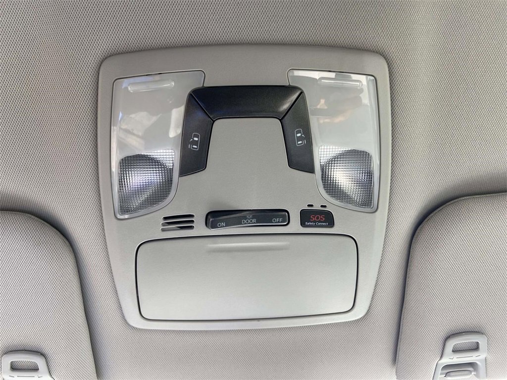 Used 2018 Toyota Sienna LE image 21