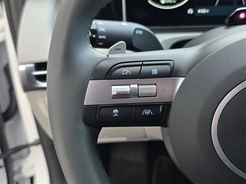 Used 2025 Hyundai Tucson Limited image 26