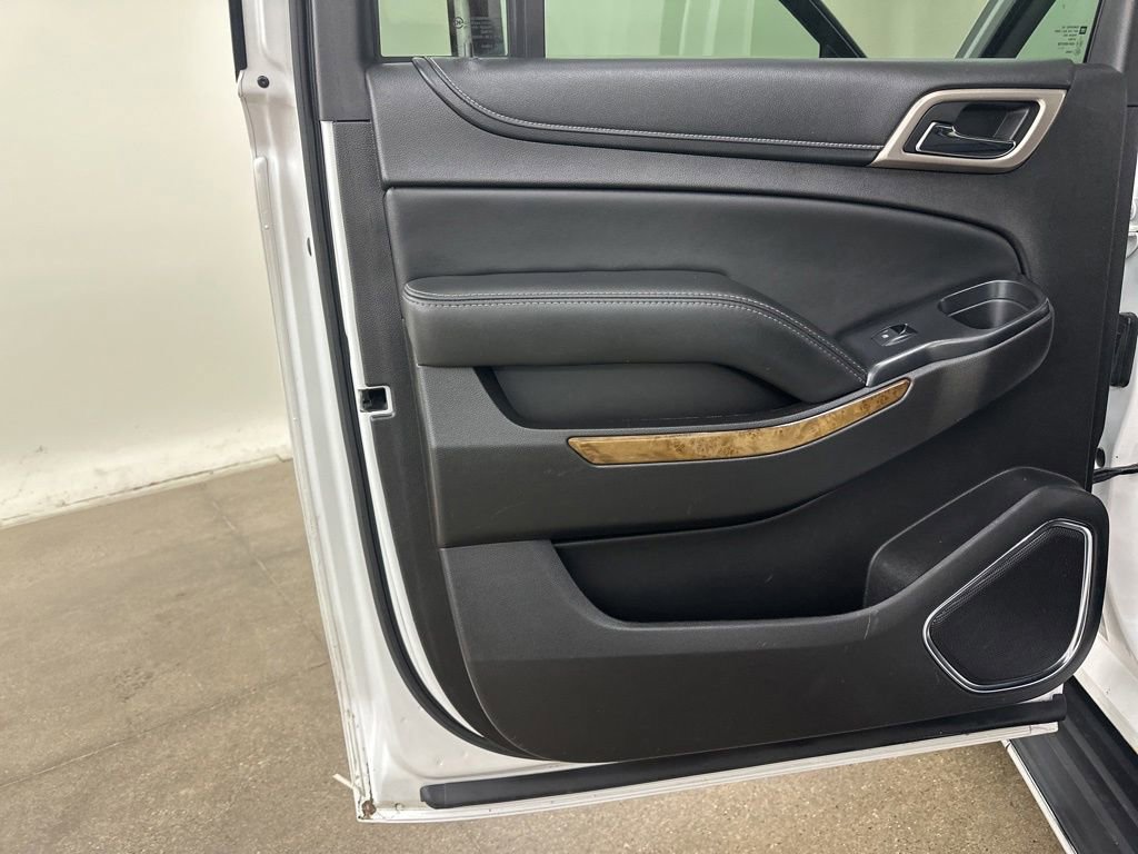 Used 2017 GMC Yukon XL Denali w/ Open Road Package AWD/4WD image 29