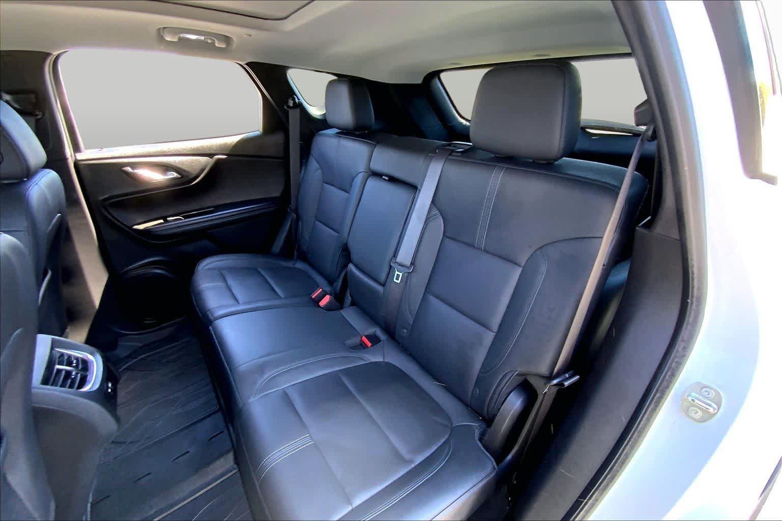 Used 2022 Chevrolet Blazer LT w/ LPO, Black Accent Package FWD image 21