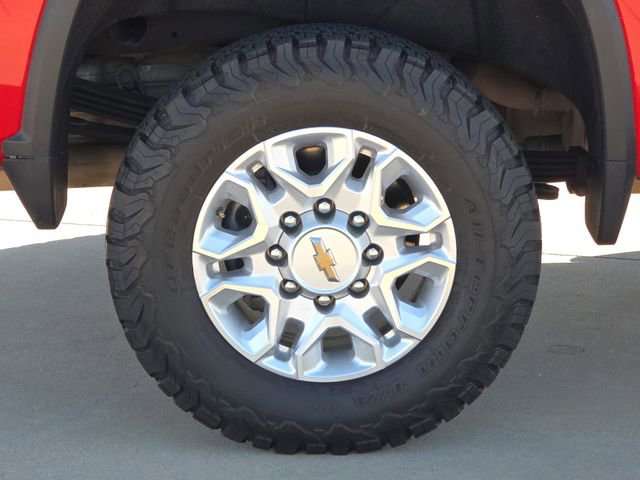 Used 2021 Chevrolet Silverado 2500 LT w/ Convenience Package image 9