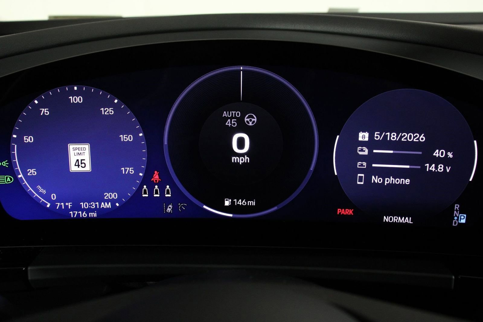 Certified 2025 Porsche Macan Electric RWD image 16