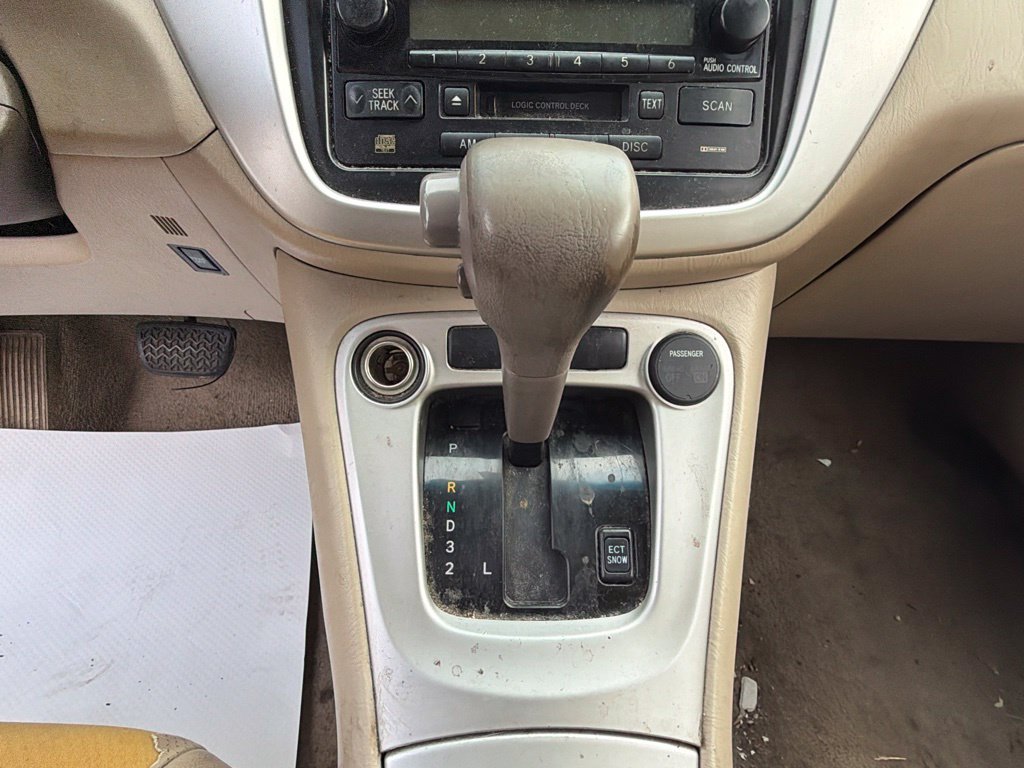 Used 2005 Toyota Highlander 2WD V6 w/ 3rd Row image 19